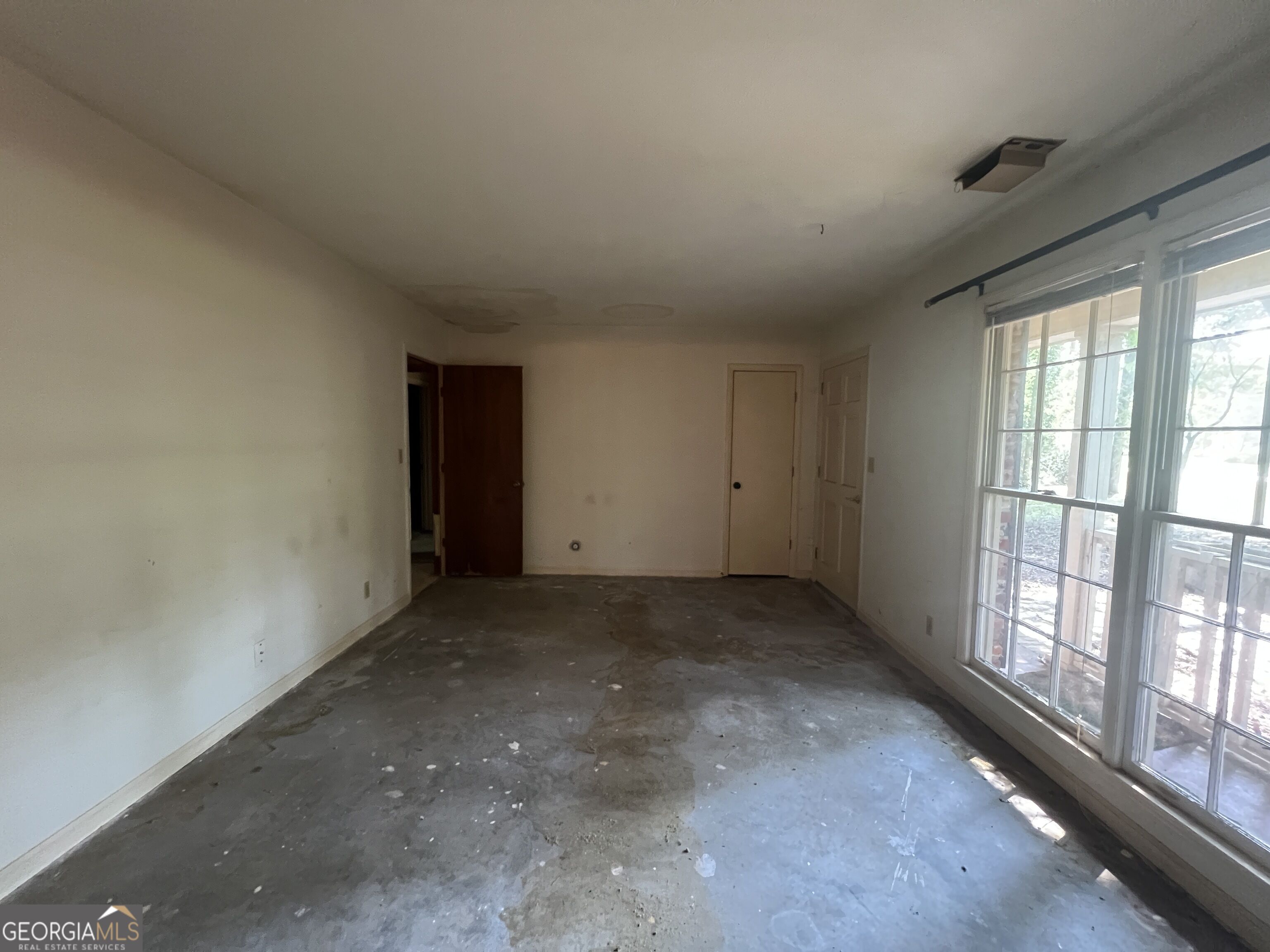 404 Debra Drive Property Photo 2