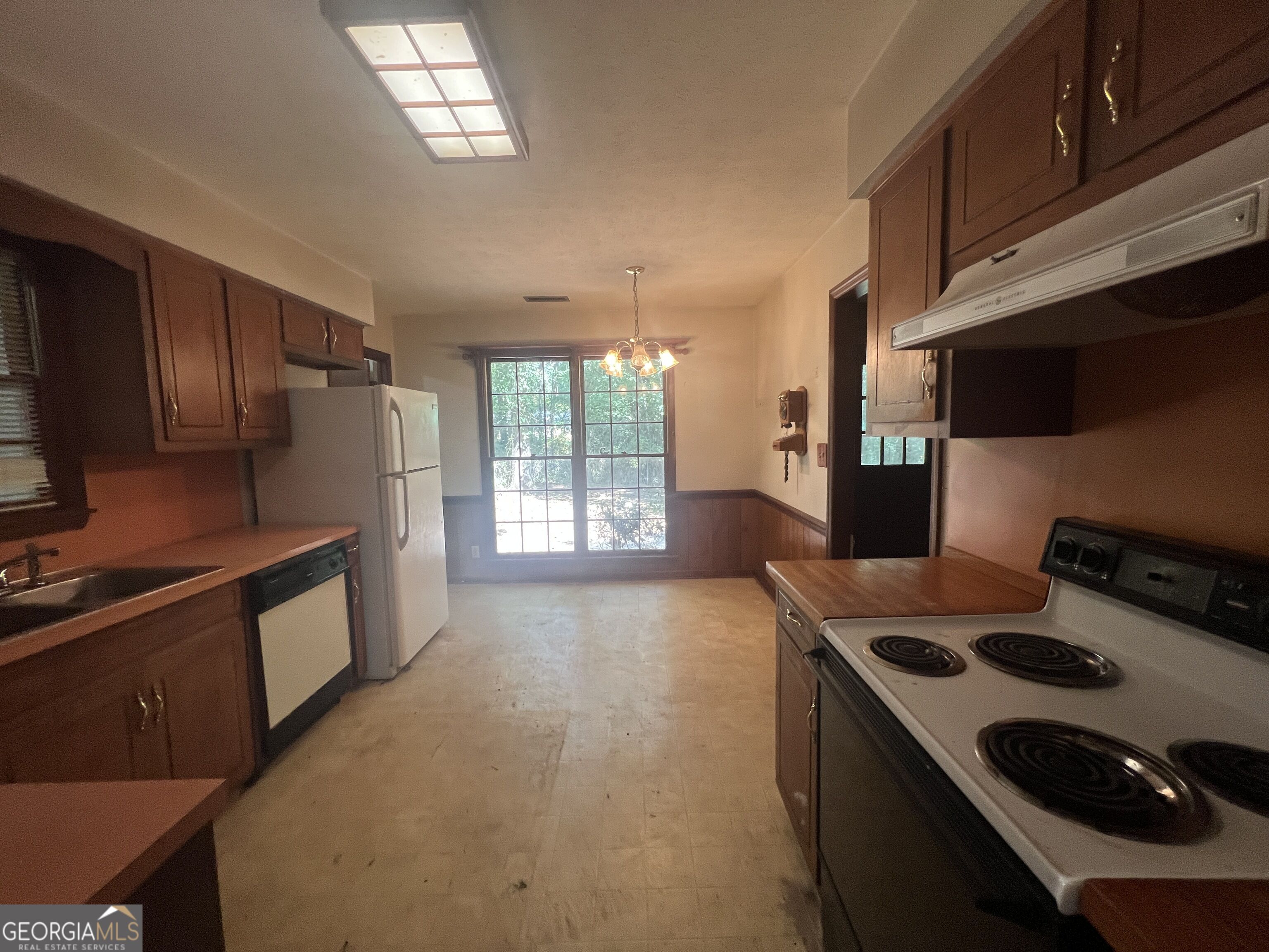 404 Debra Drive Property Photo 6