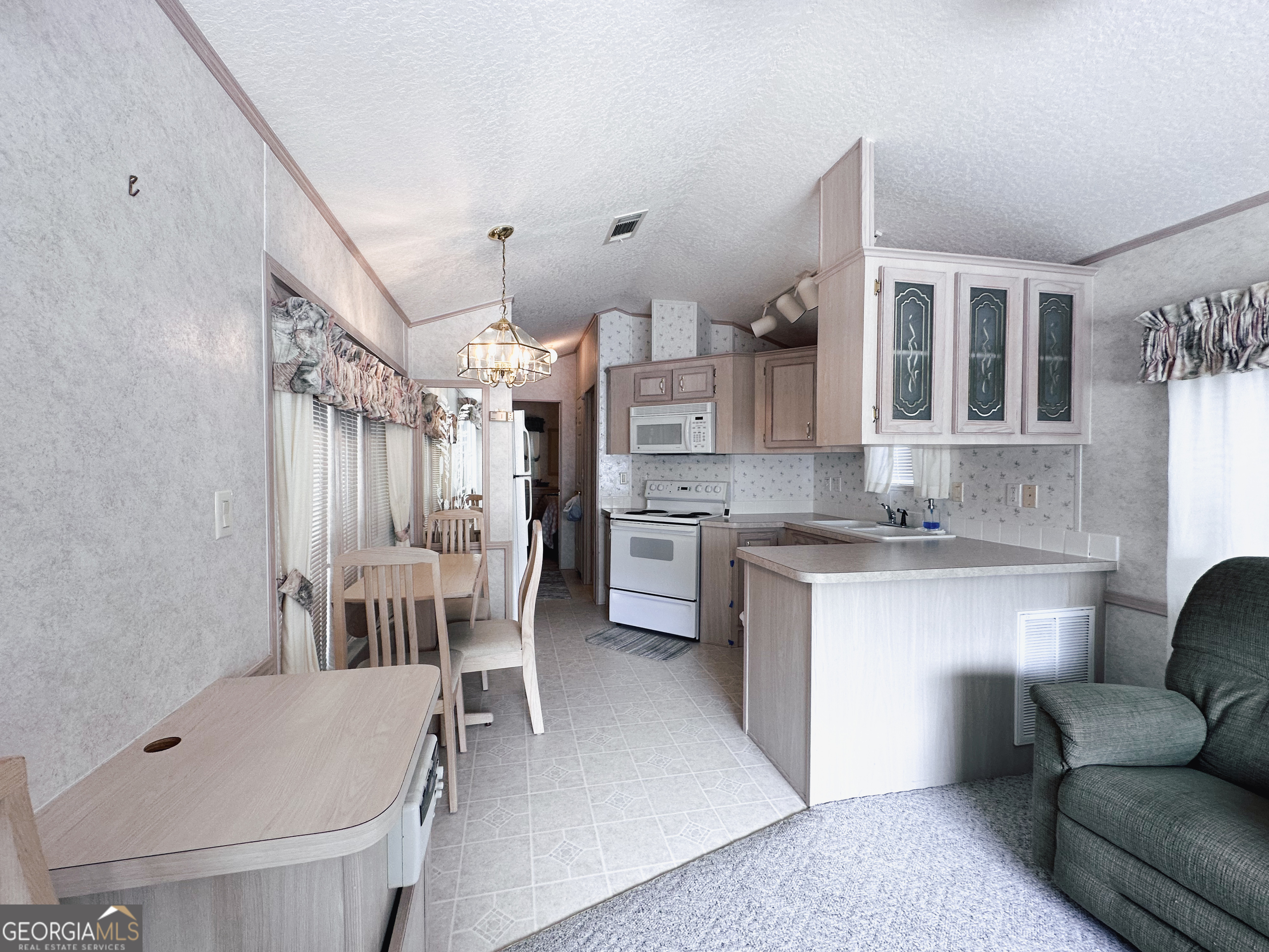 68 Nomad Trail Property Photo 9