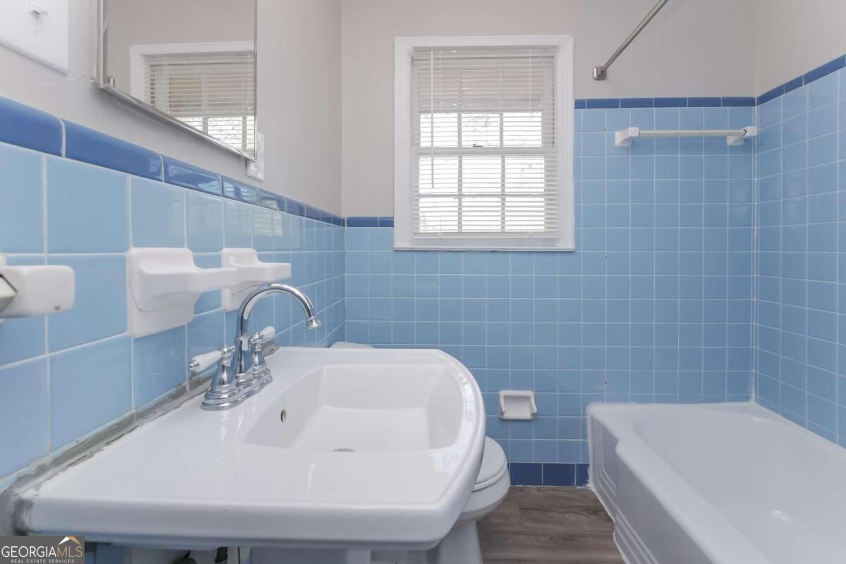 123 New Hope Road Property Photo 11