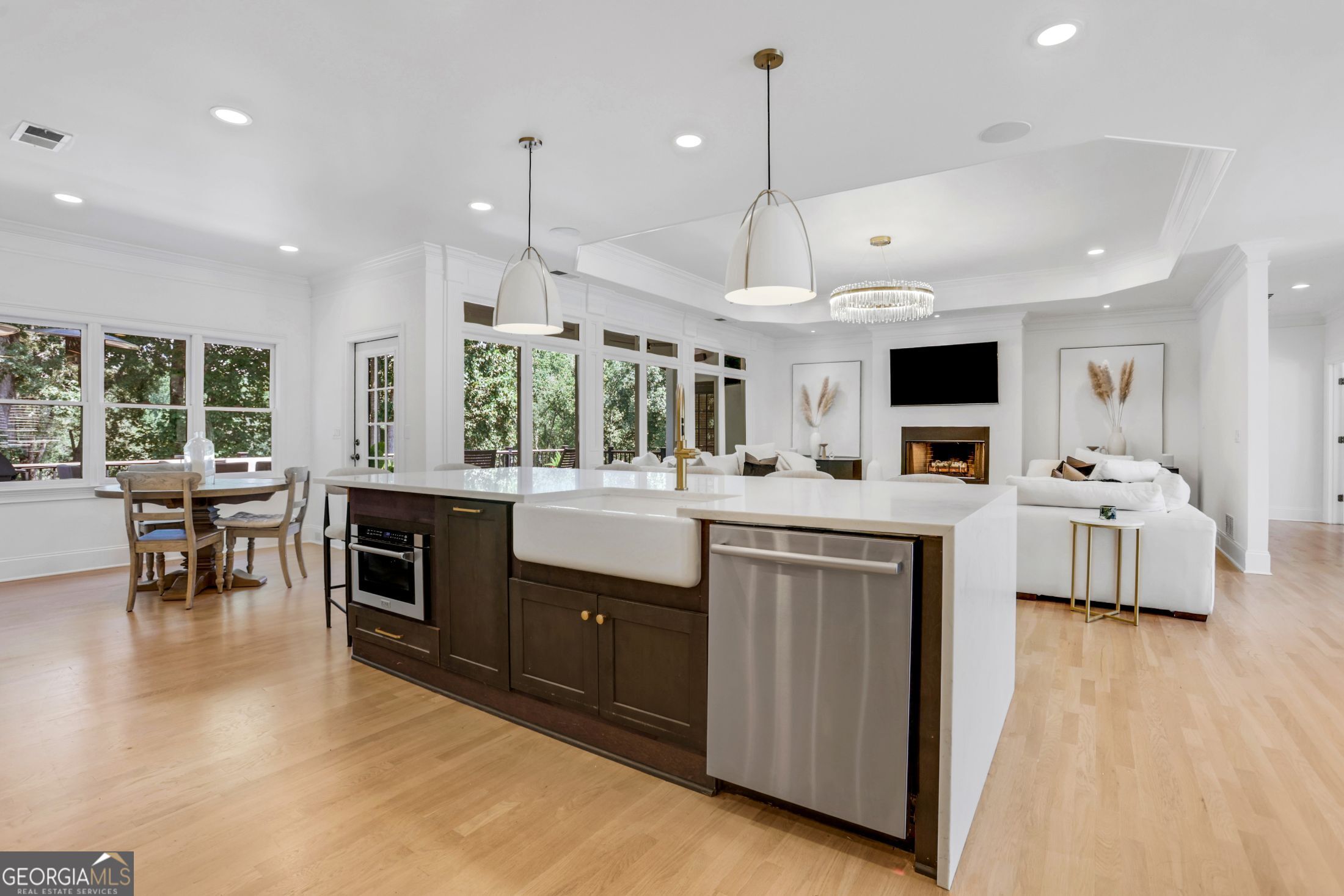 6815 Sunbriar Drive Property Photo 18