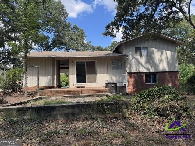 111 Glendale Court Property Photo 15