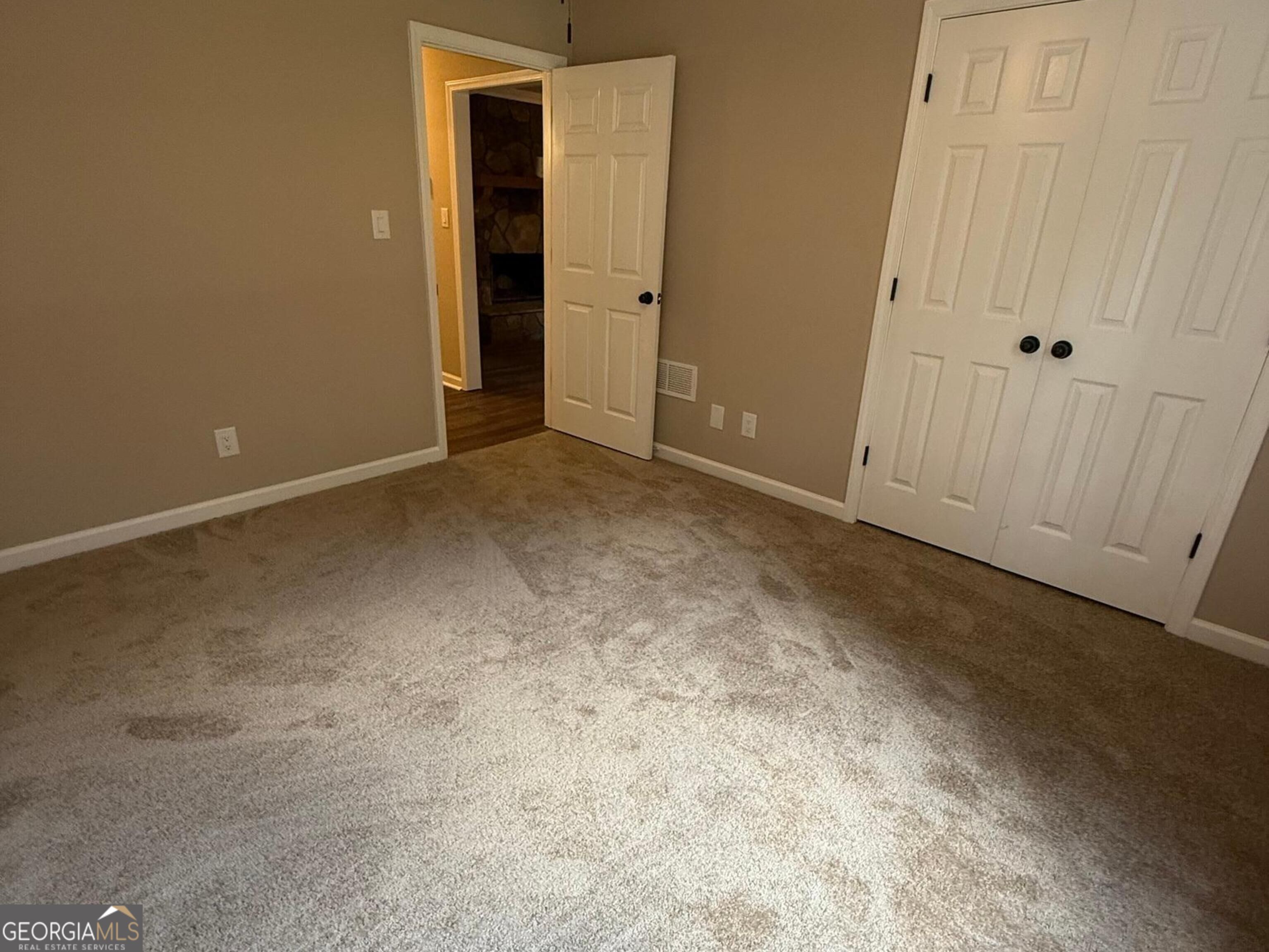 330 Fox Meadow Drive Property Photo 8