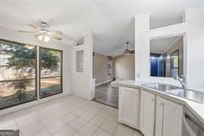4273 Clark Circle Se Property Photo 5