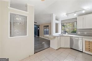 4273 Clark Circle Se Property Photo 6