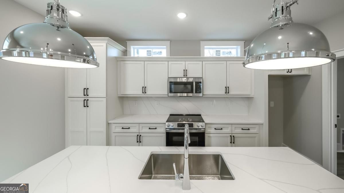 485 West Avenue Property Photo 16