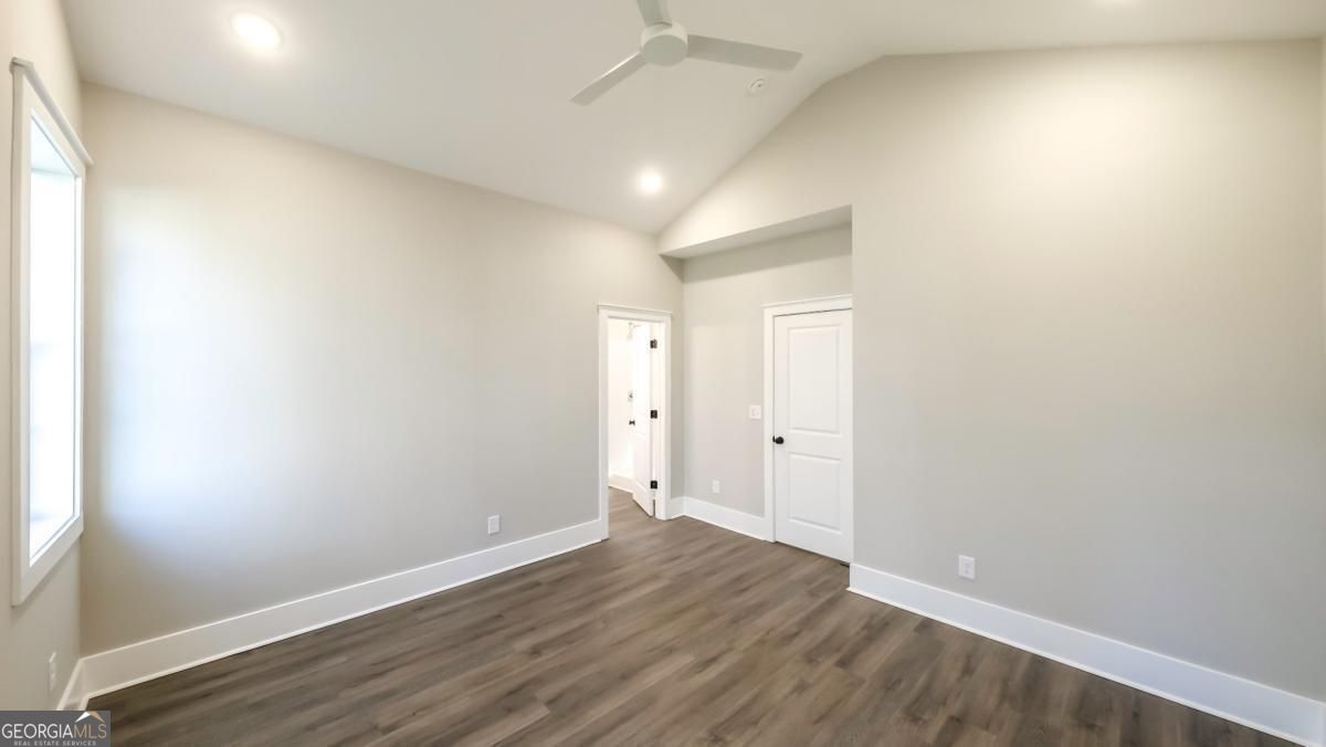 485 West Avenue Property Photo 20