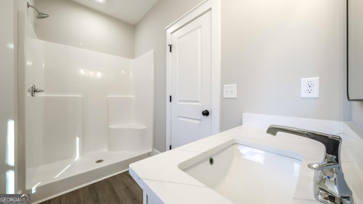 485 West Avenue Property Photo 22