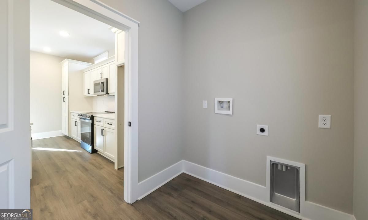 485 West Avenue Property Photo 27