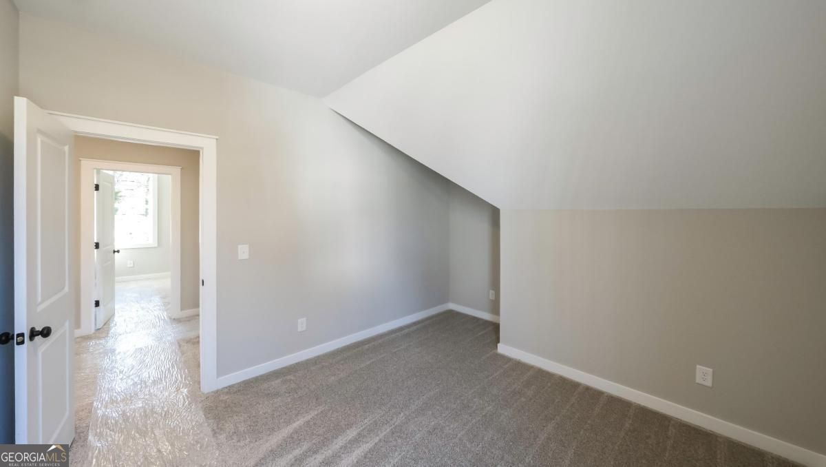 485 West Avenue Property Photo 30