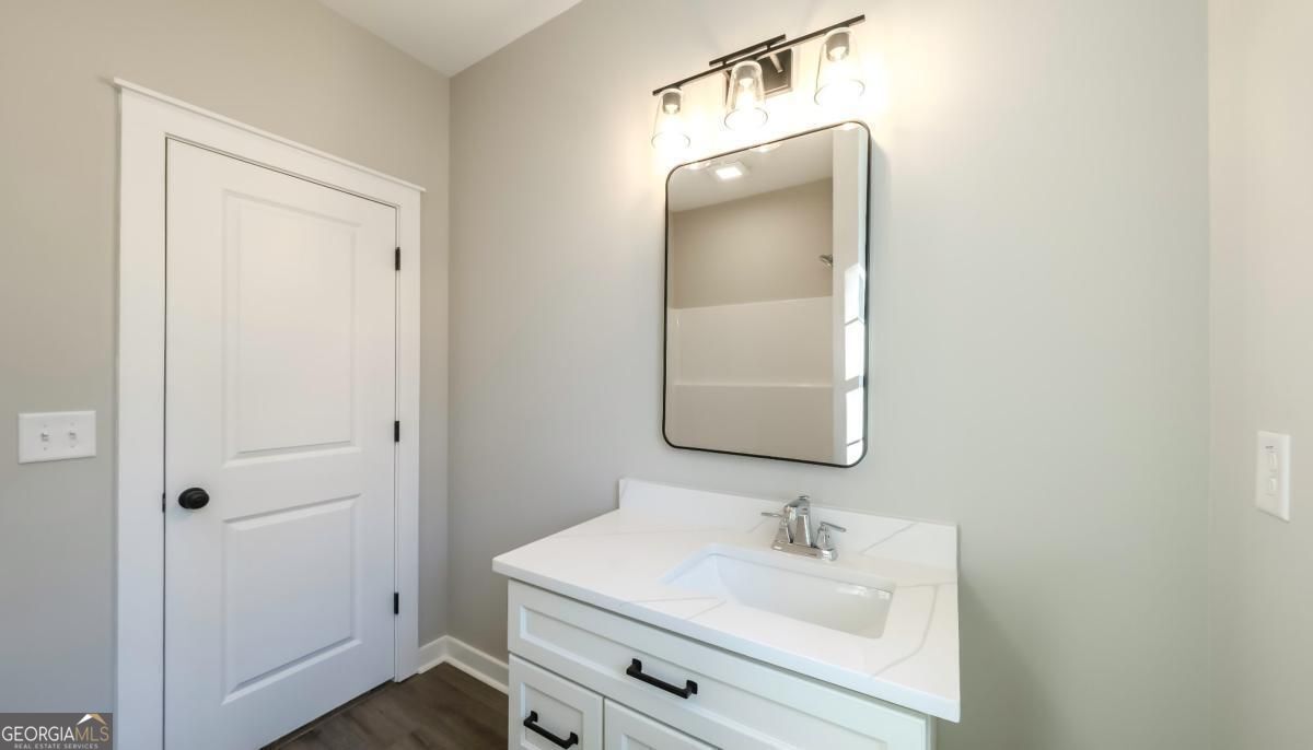 485 West Avenue Property Photo 31