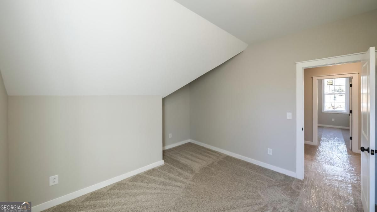 485 West Avenue Property Photo 35