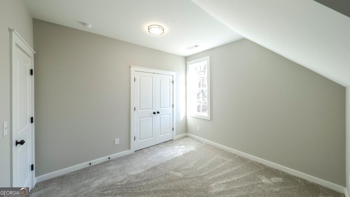 485 West Avenue Property Photo 36