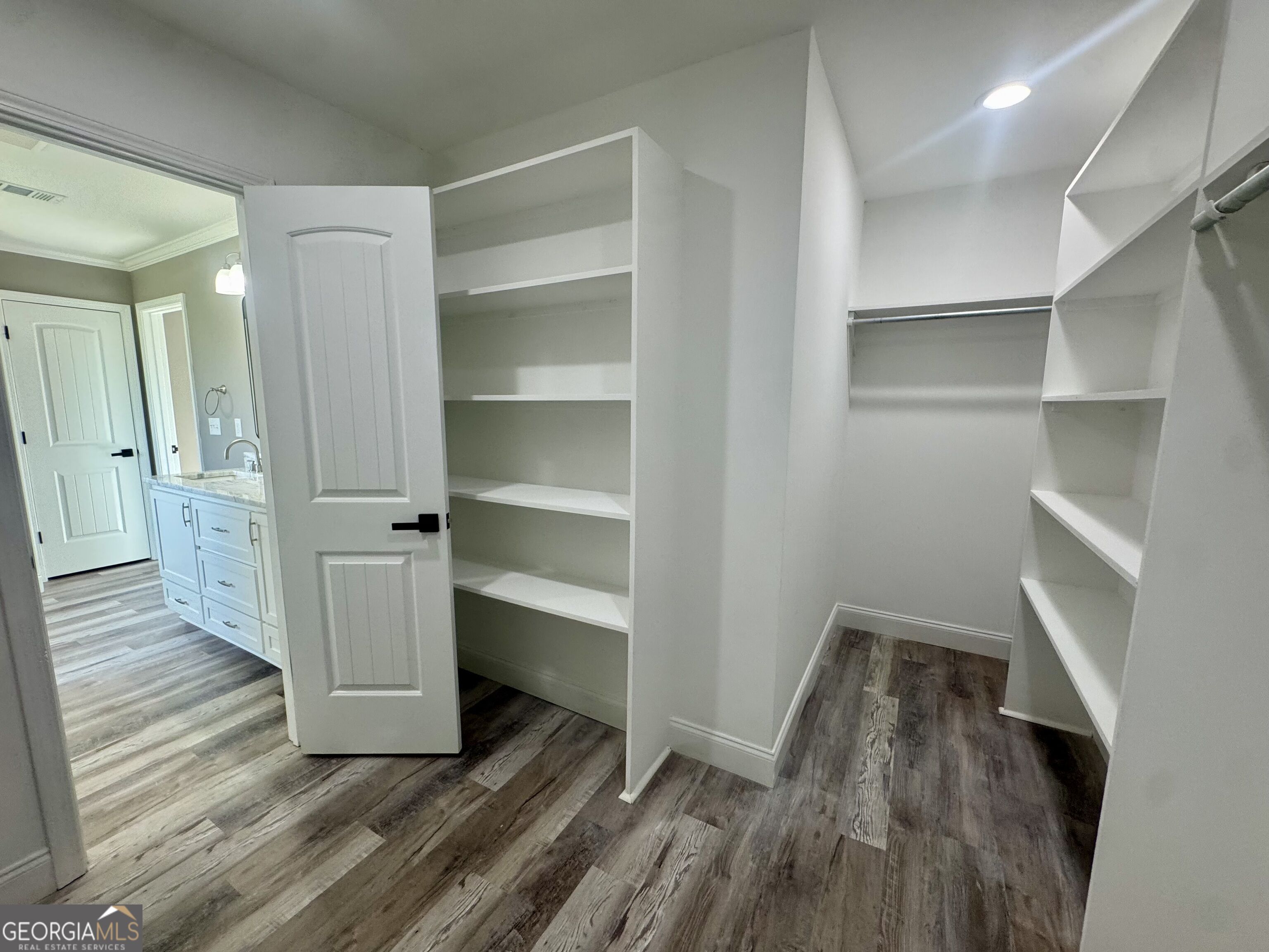 1056 Field Street Property Photo 14