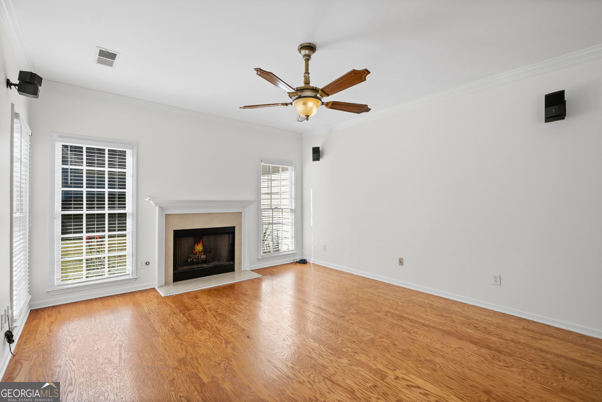 293 Grand Manor Drive Property Photo 11