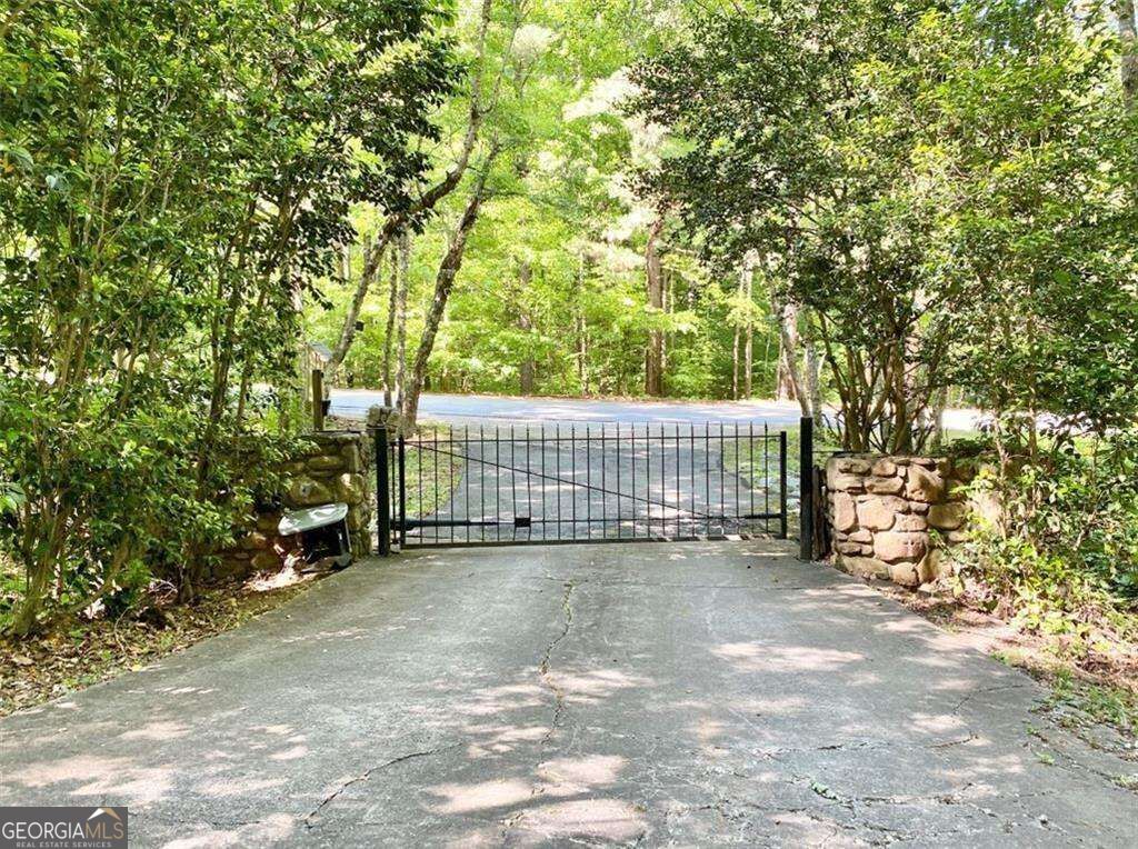 6250 White Mill Road Property Photo 2
