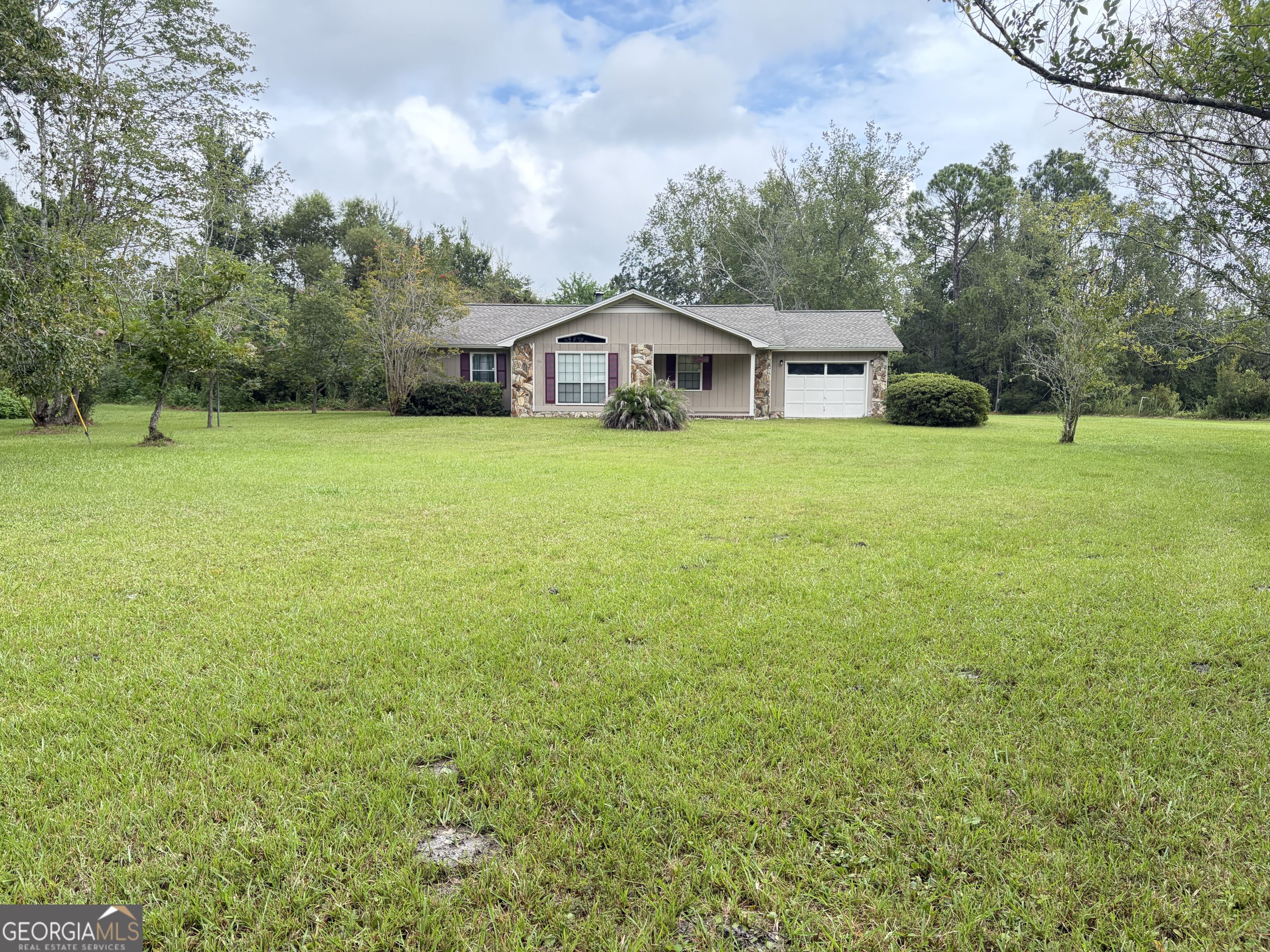 3929 Memorial Drive Property Photo 1