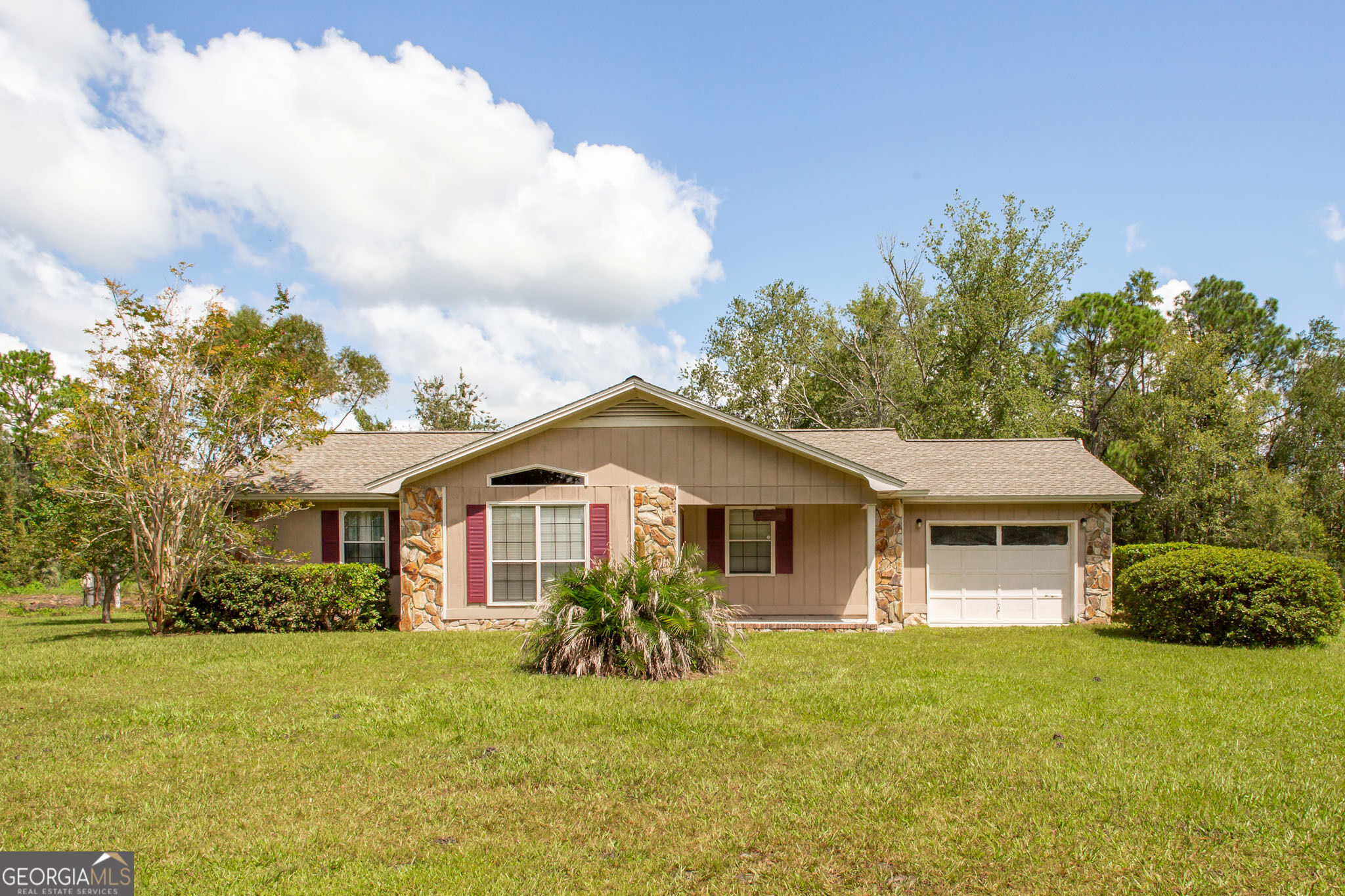 3929 Memorial Drive Property Photo 3