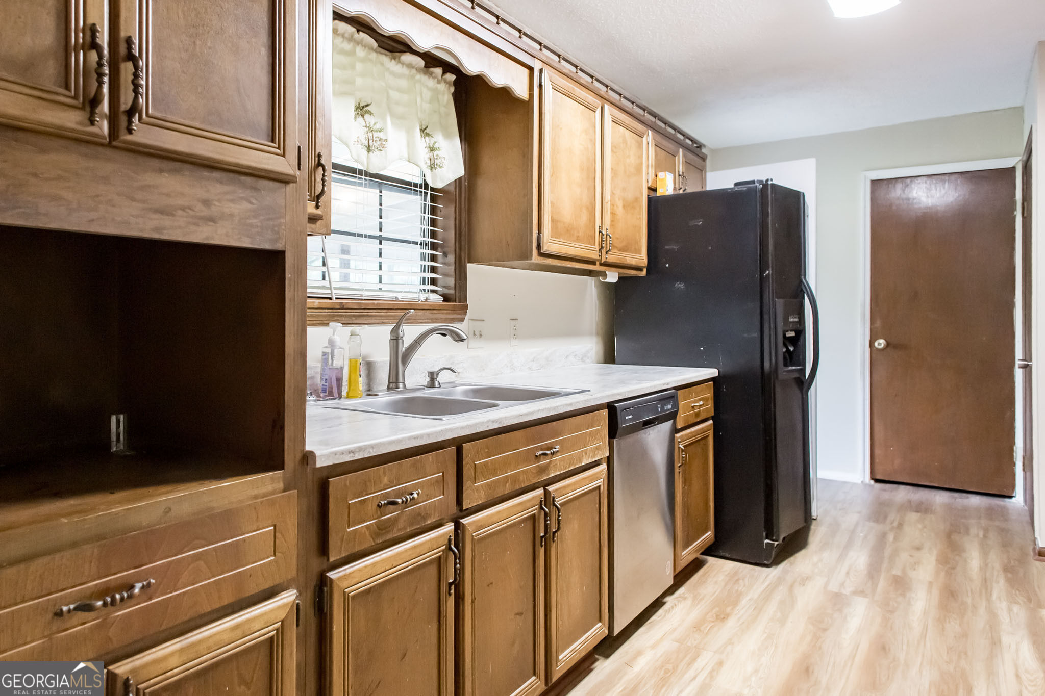 3929 Memorial Drive Property Photo 13