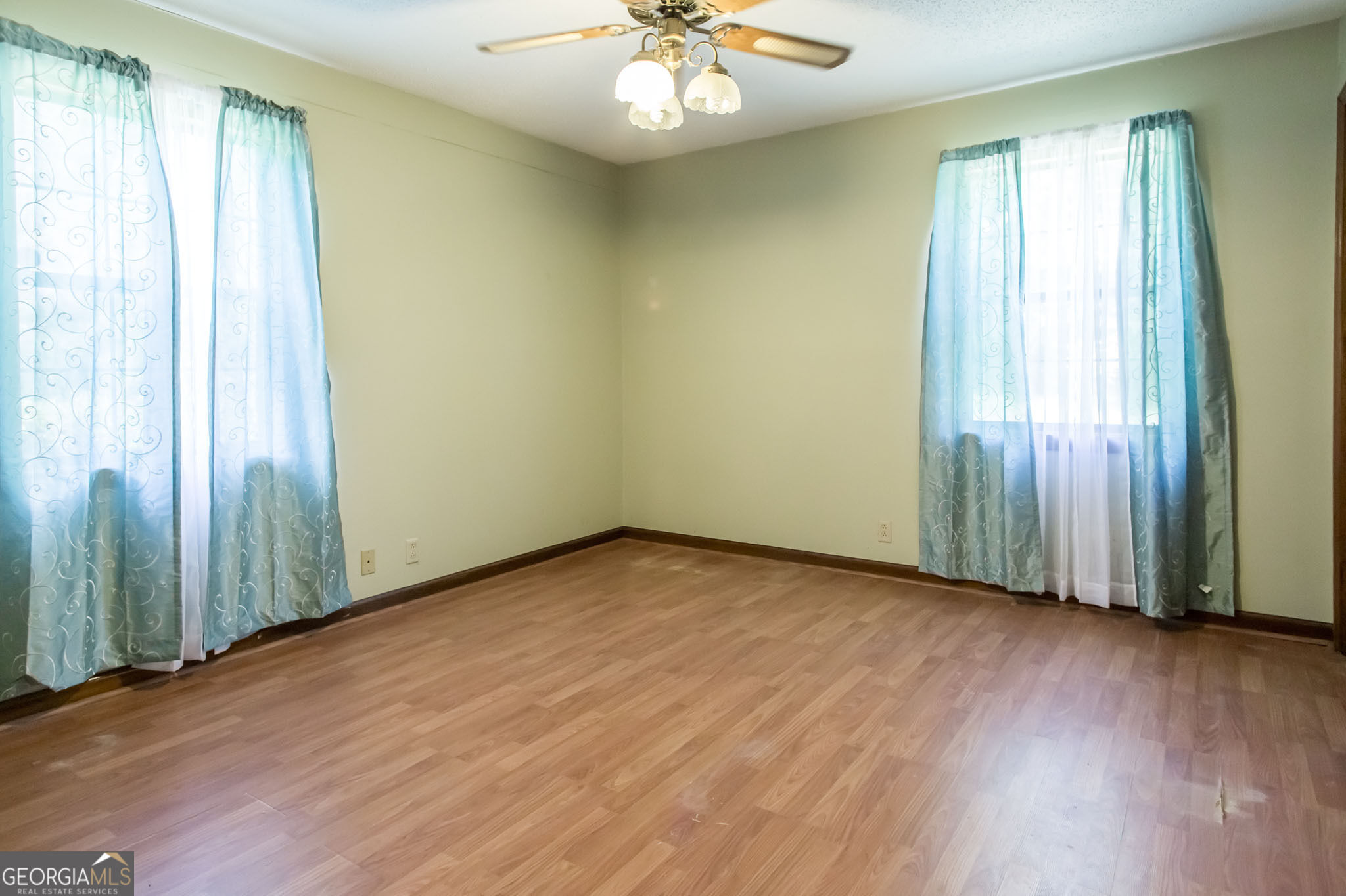 3929 Memorial Drive Property Photo 23