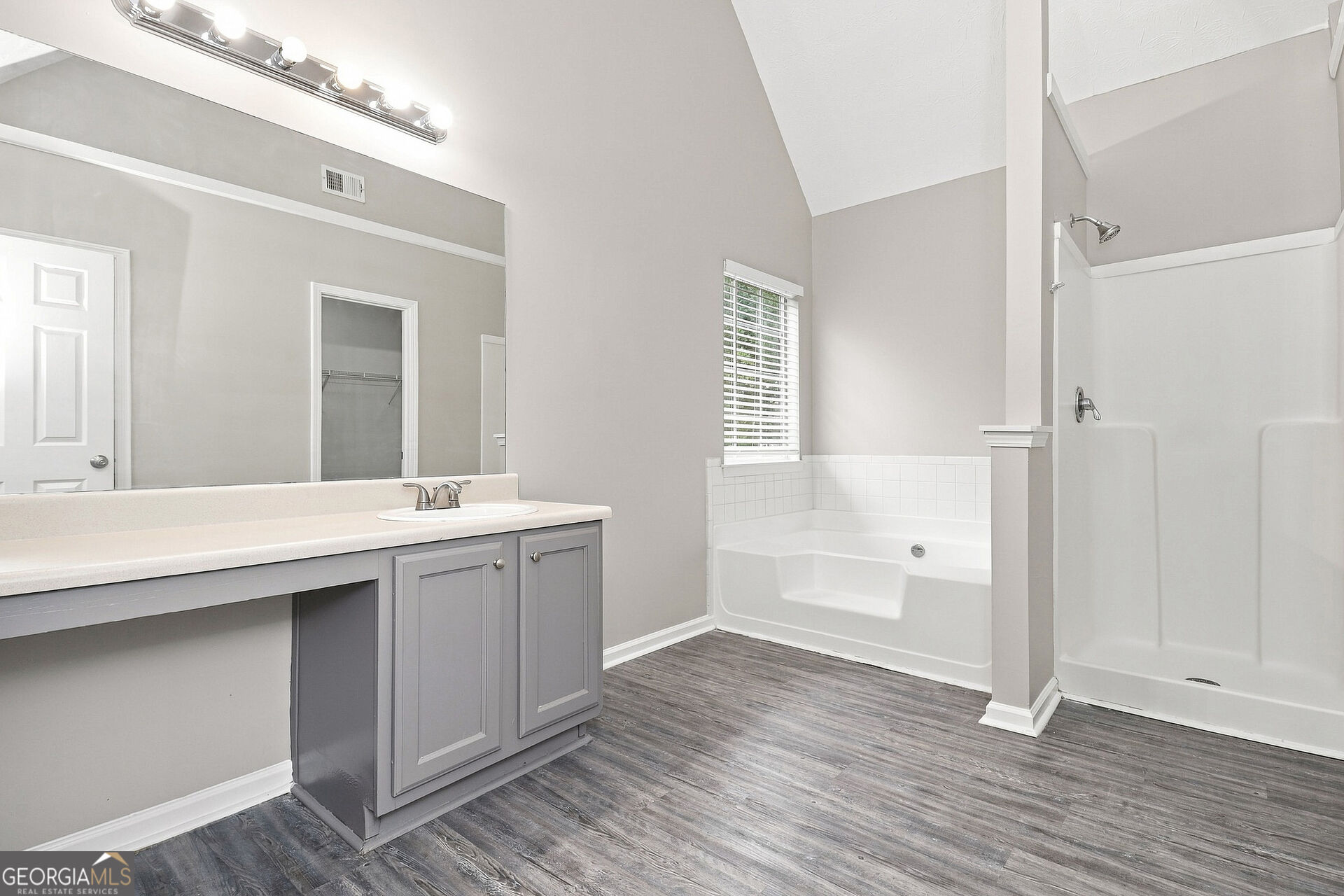 228 Biltmore Way Property Photo 13