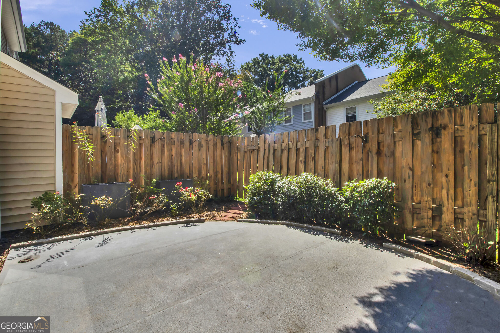 849 Heritage Square Property Photo 27