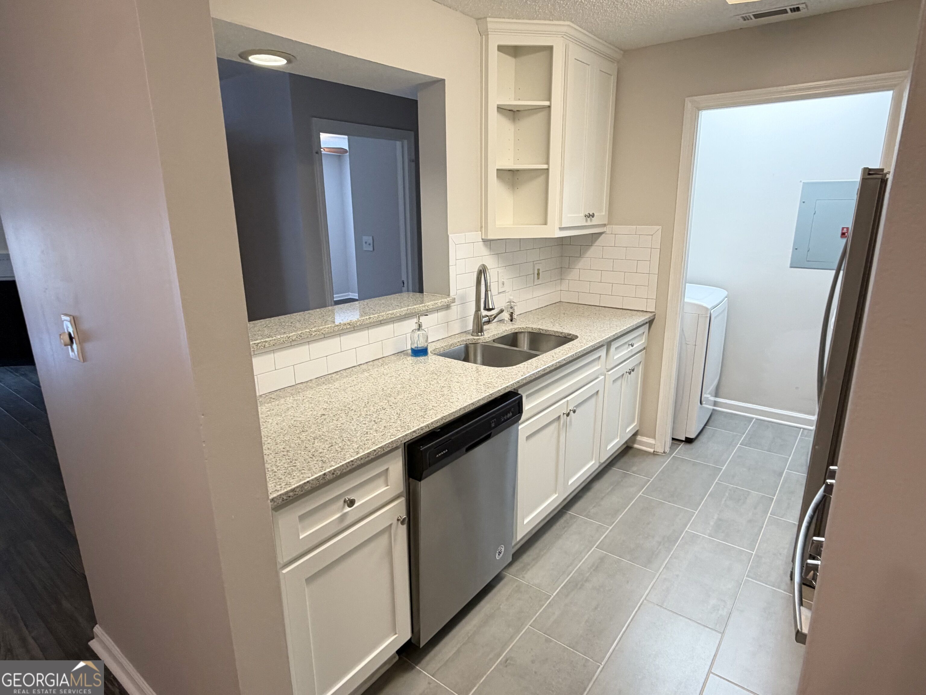 1015 Ridgefield Drive Property Photo 10