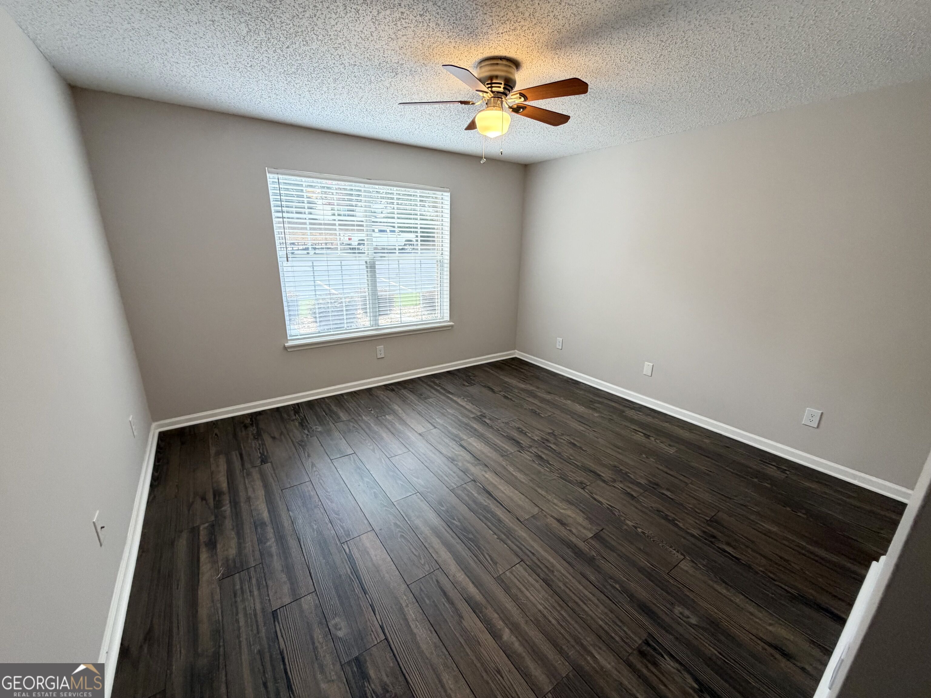 1015 Ridgefield Drive Property Photo 14