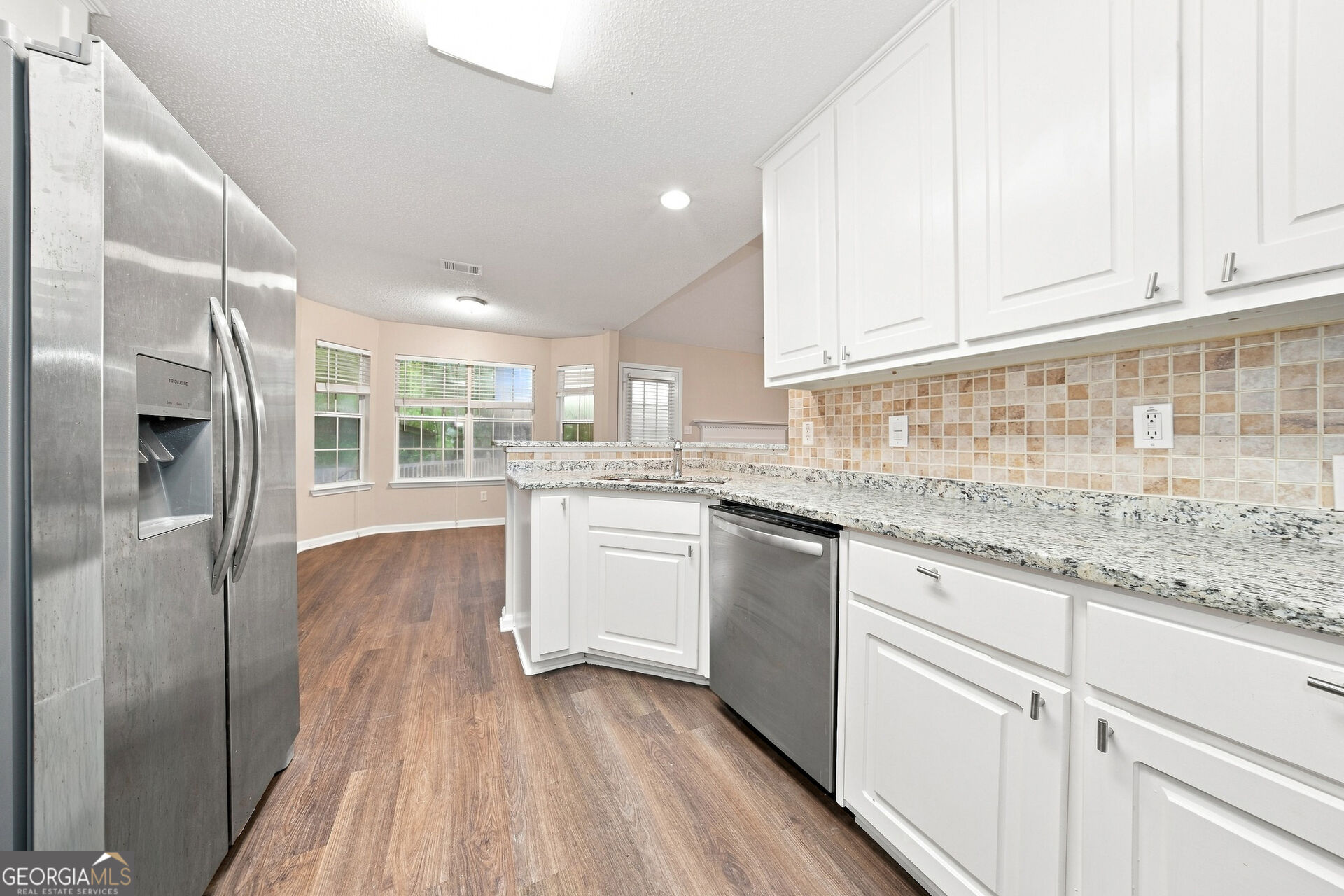 125 River View Court Property Photo 4