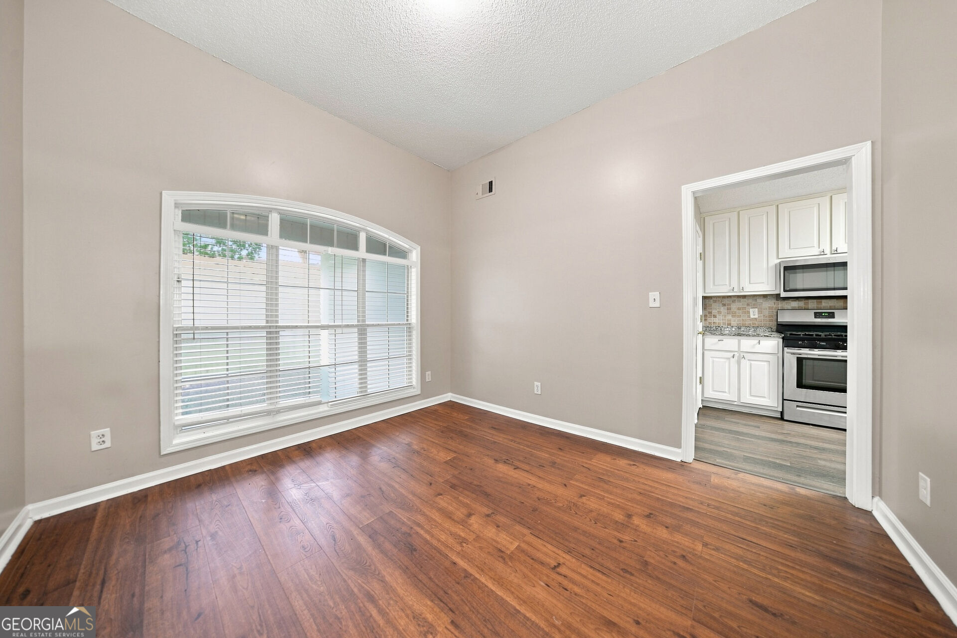125 River View Court Property Photo 5