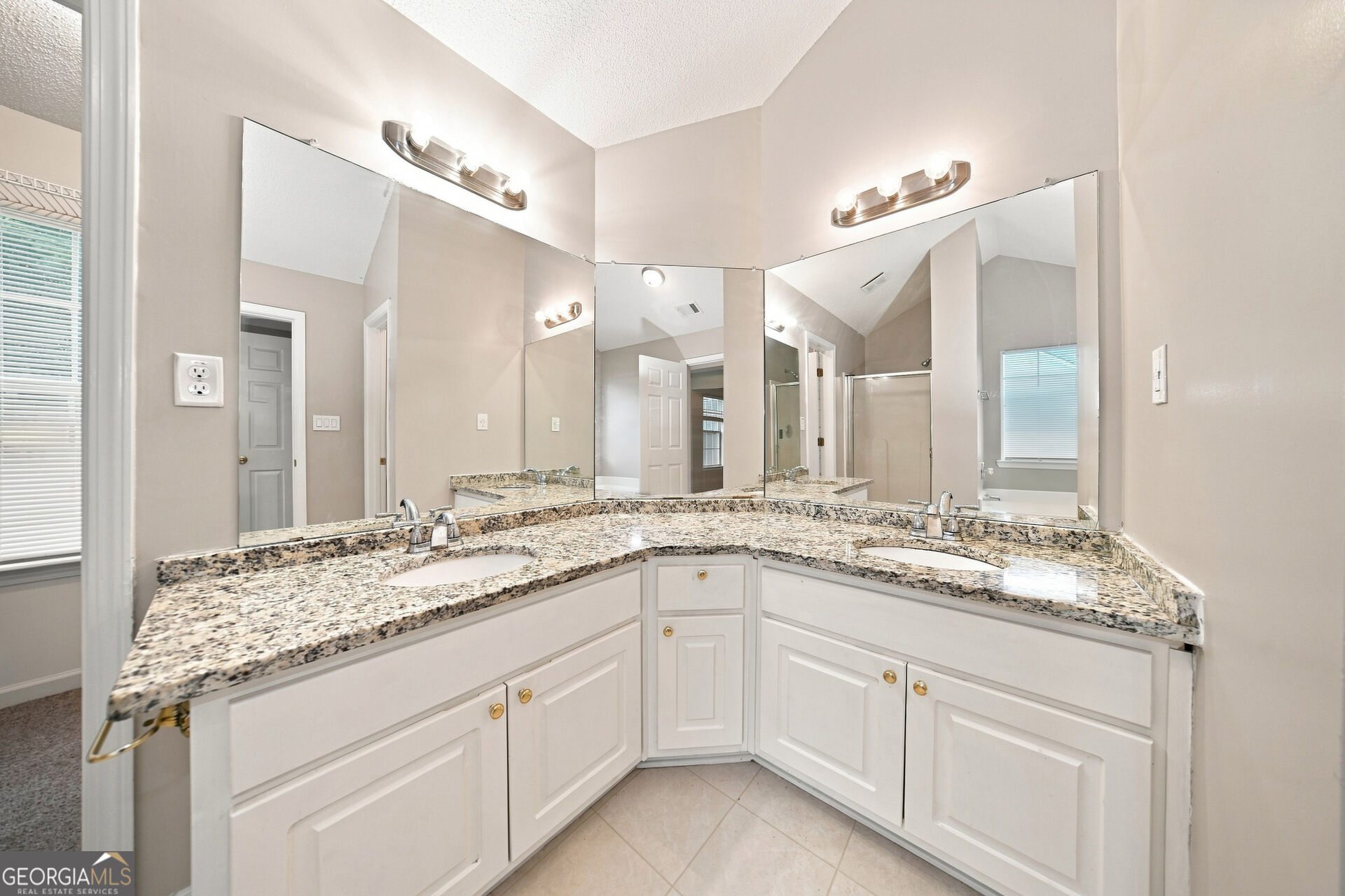 125 River View Court Property Photo 16