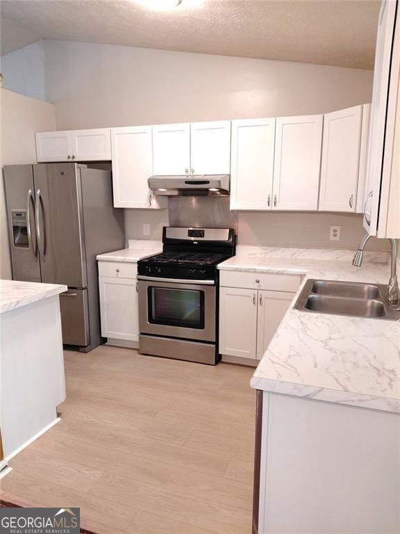 817 Forest Path Property Photo 3