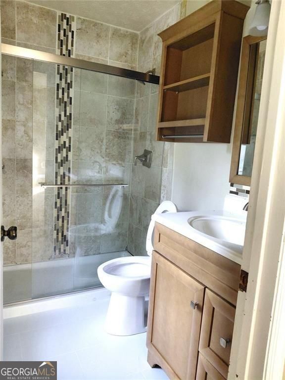 817 Forest Path Property Photo 12