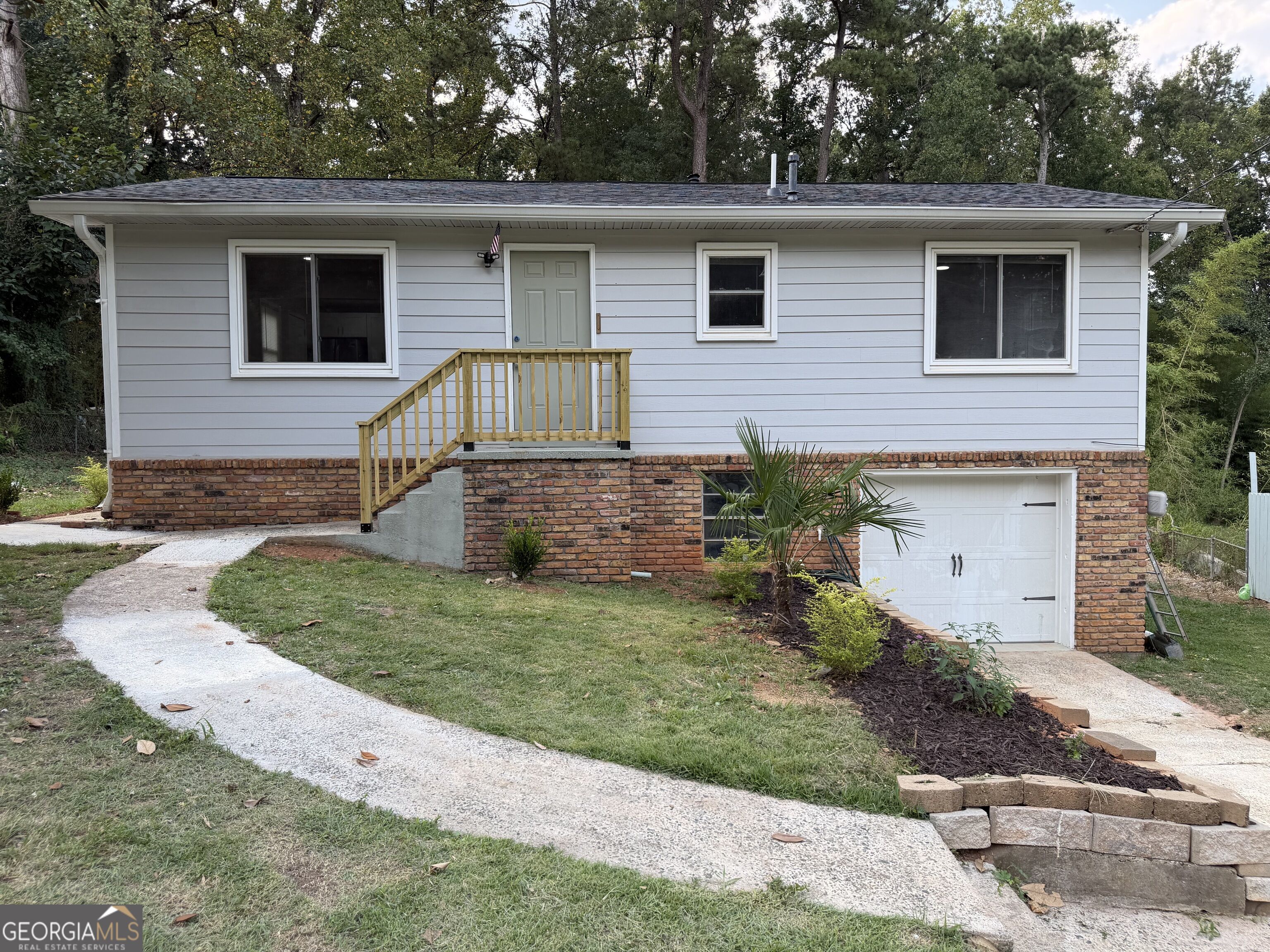 897 Wanda Circle Property Photo 1