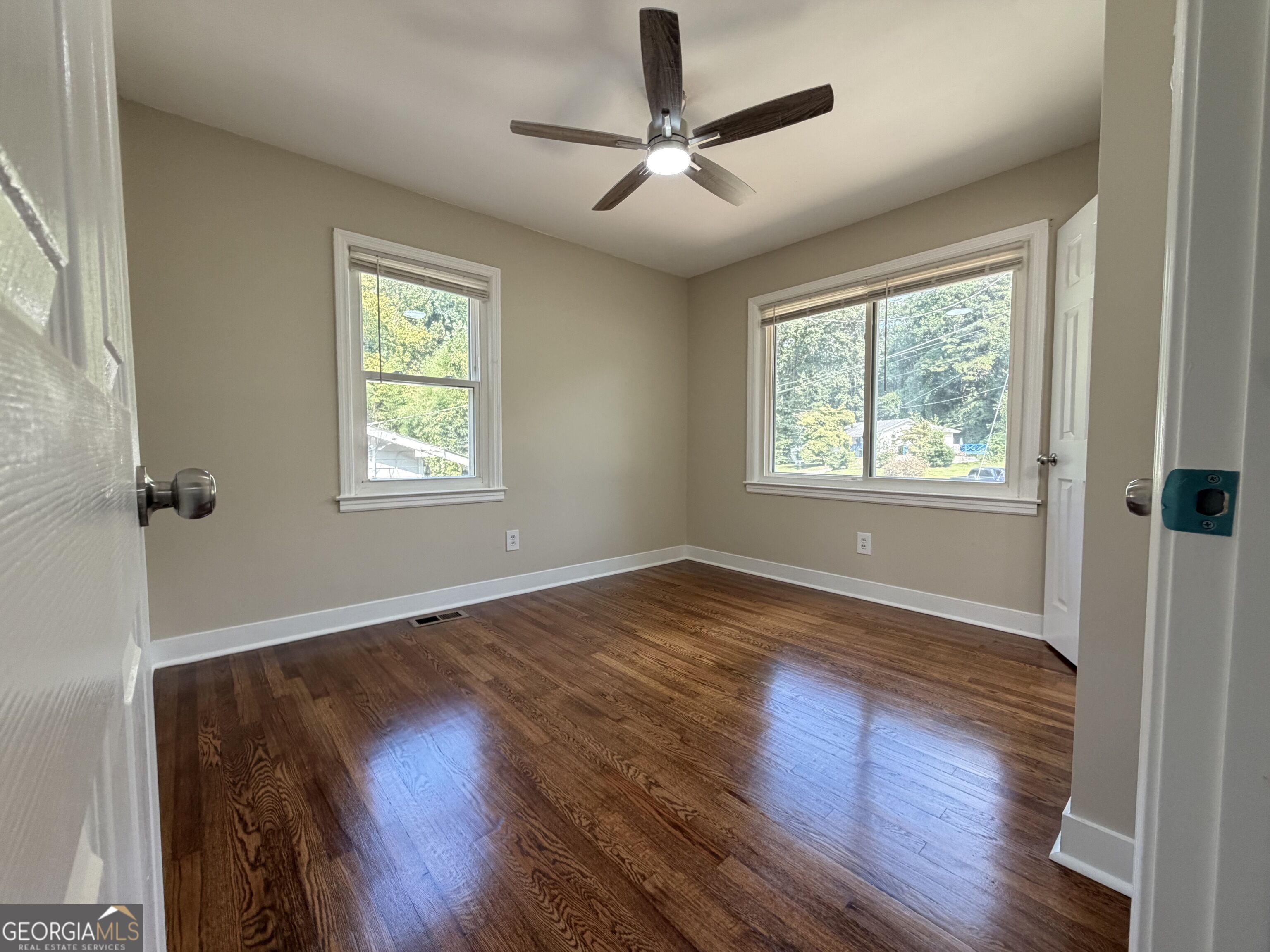 897 Wanda Circle Property Photo 4