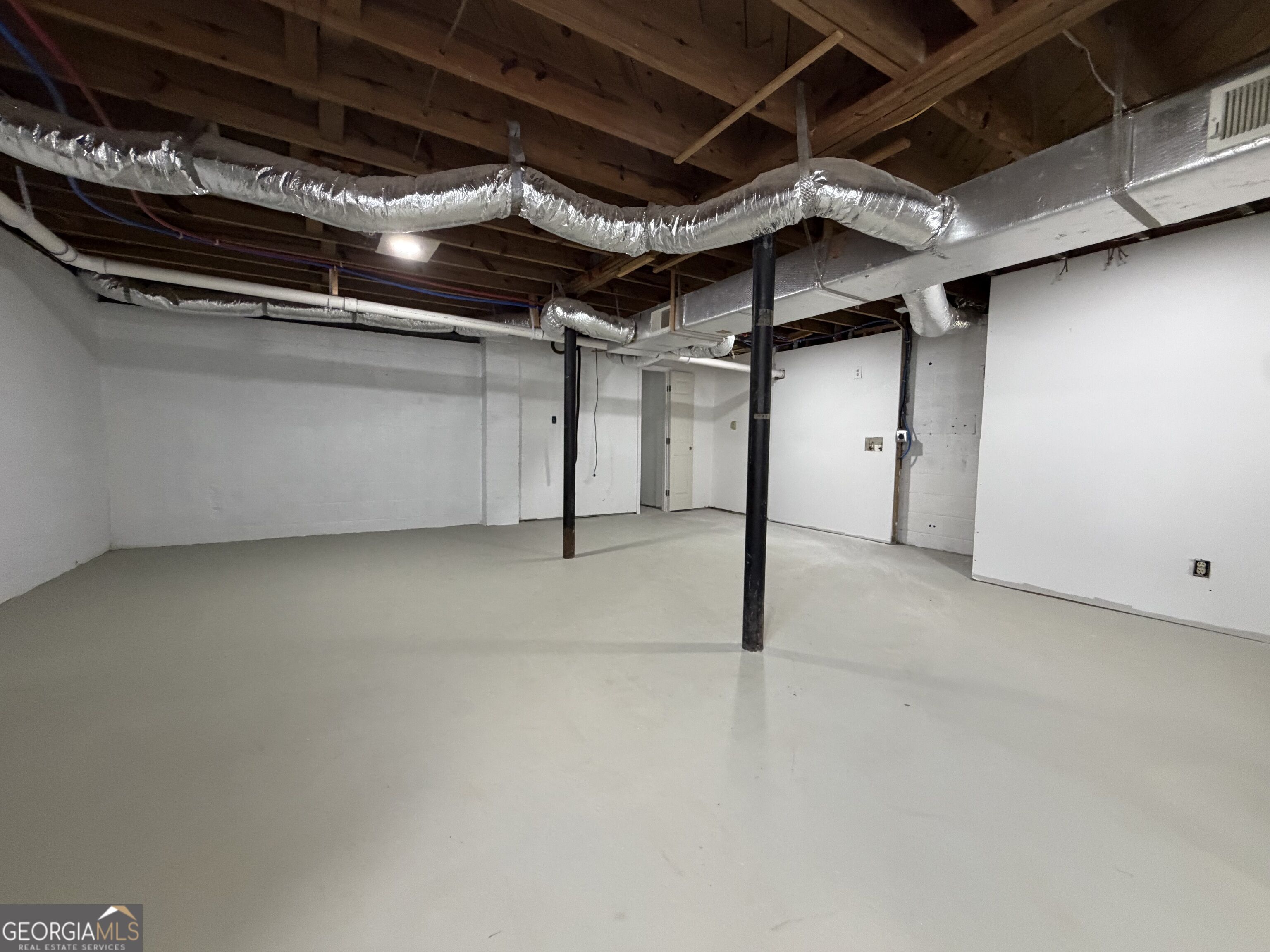 897 Wanda Circle Property Photo 10