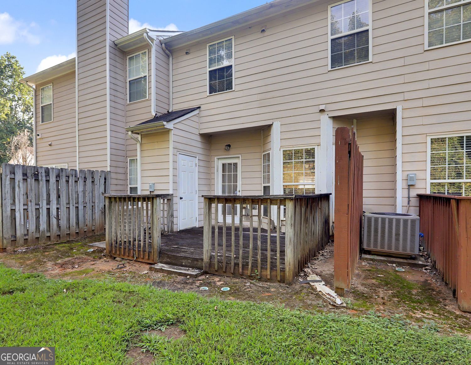 190 Madeline Court Property Photo 3