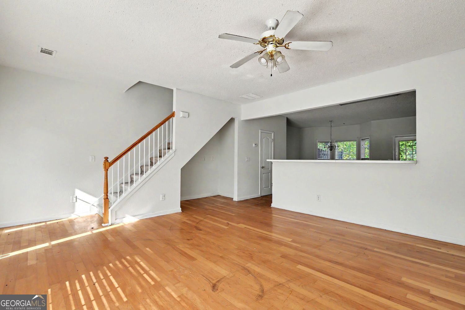 190 Madeline Court Property Photo 5