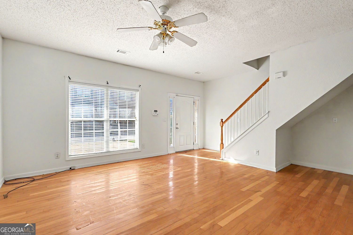 190 Madeline Court Property Photo 6