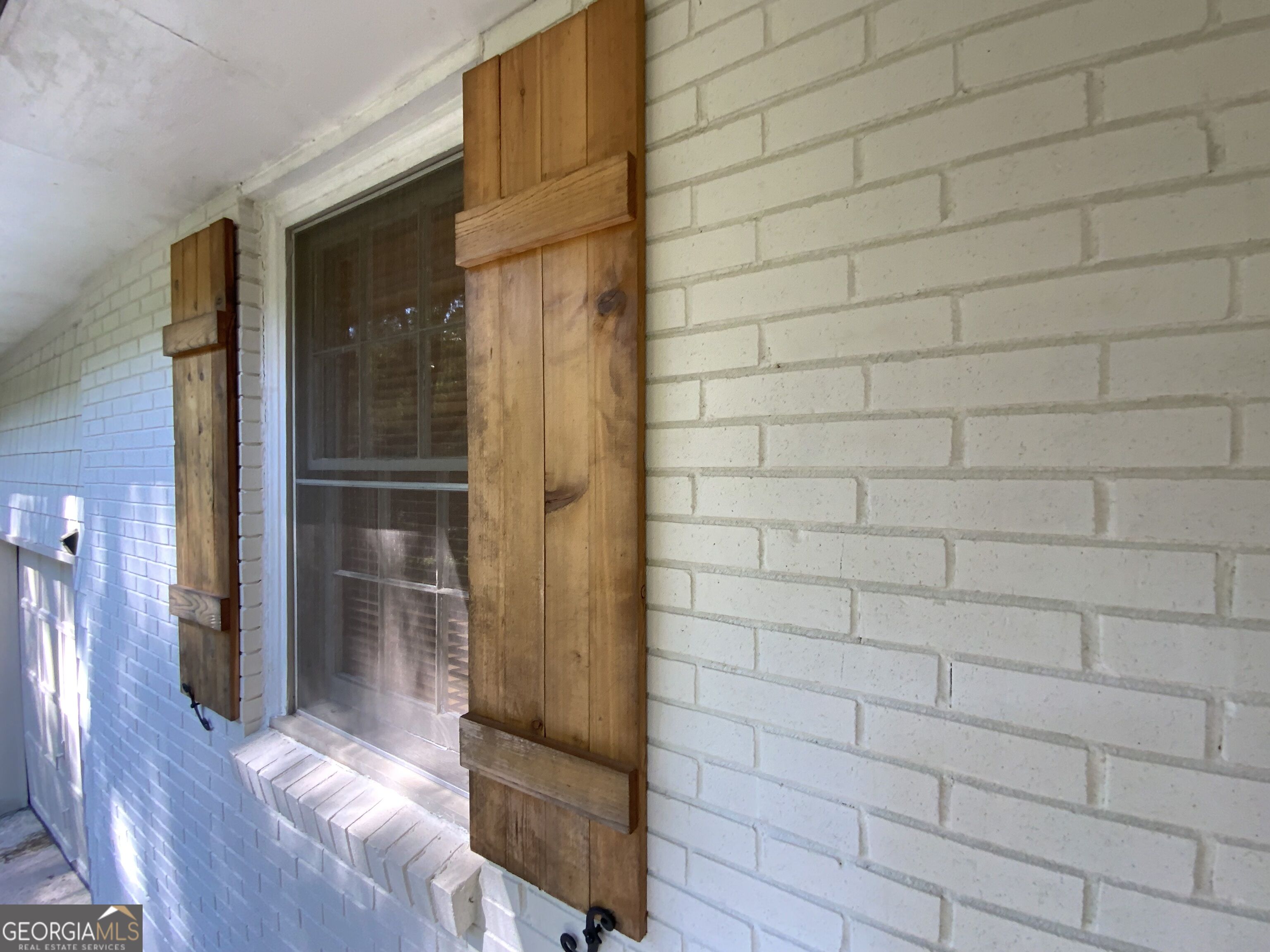 1010 Scott Circle Property Photo 4