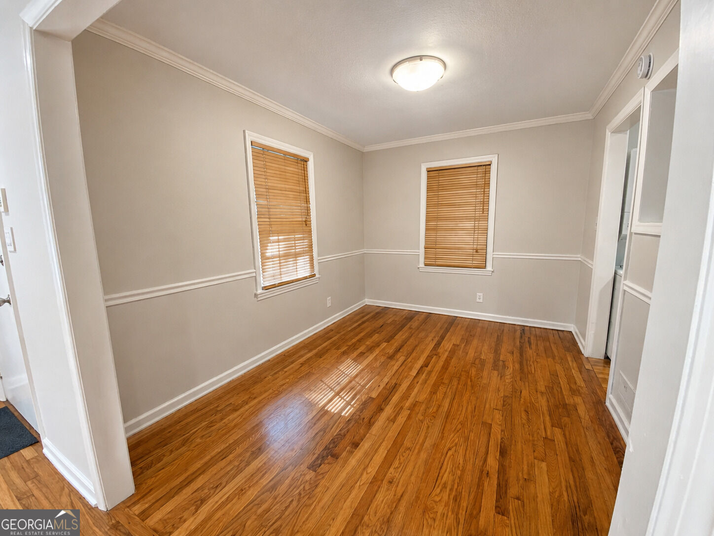 1010 Scott Circle Property Photo 8