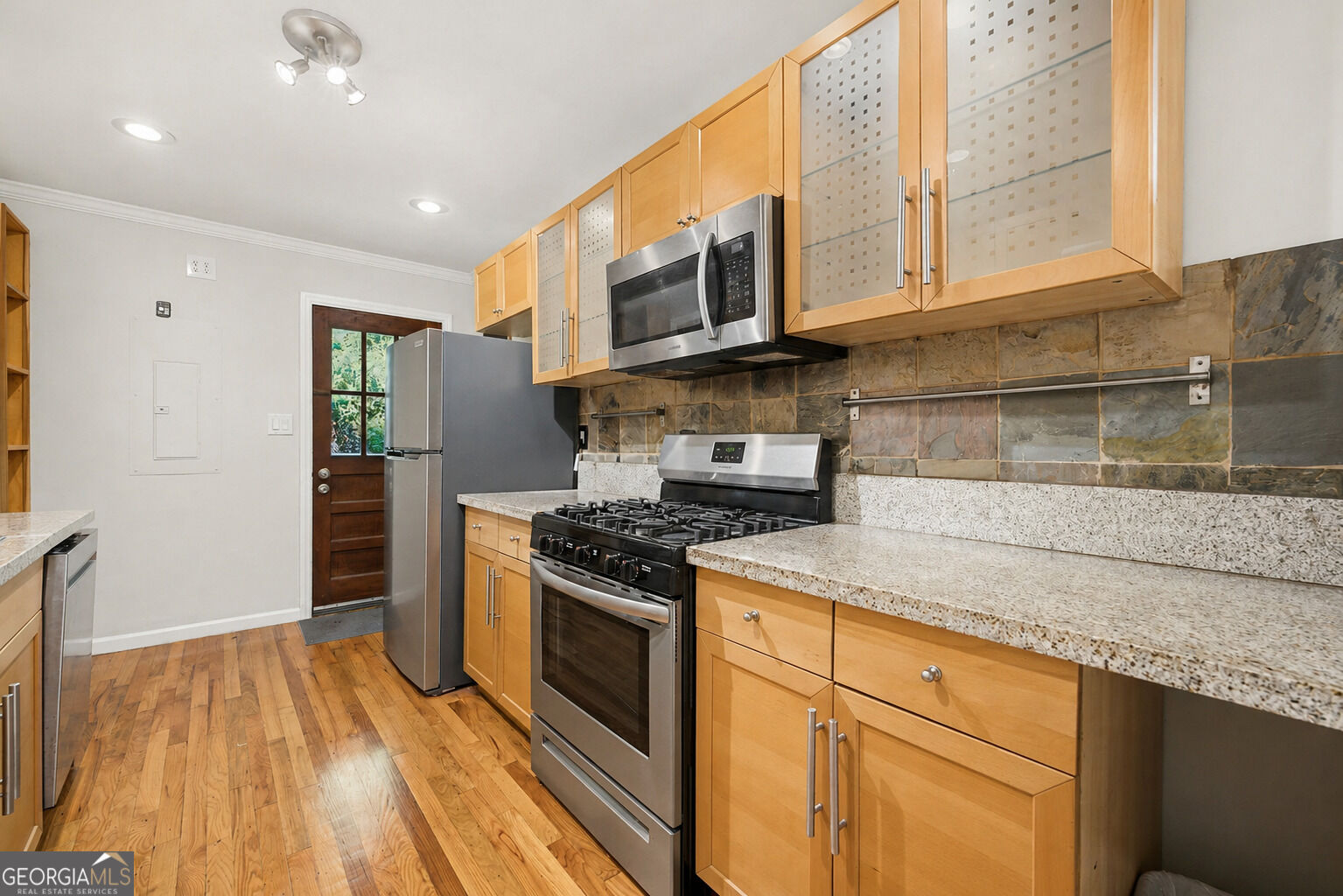 1010 Scott Circle Property Photo 10