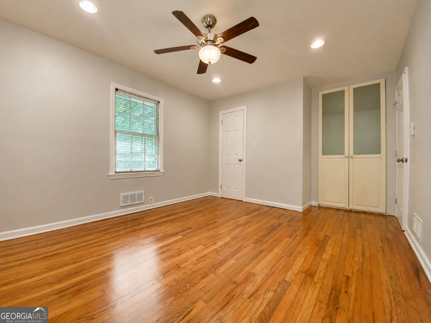 1010 Scott Circle Property Photo 14