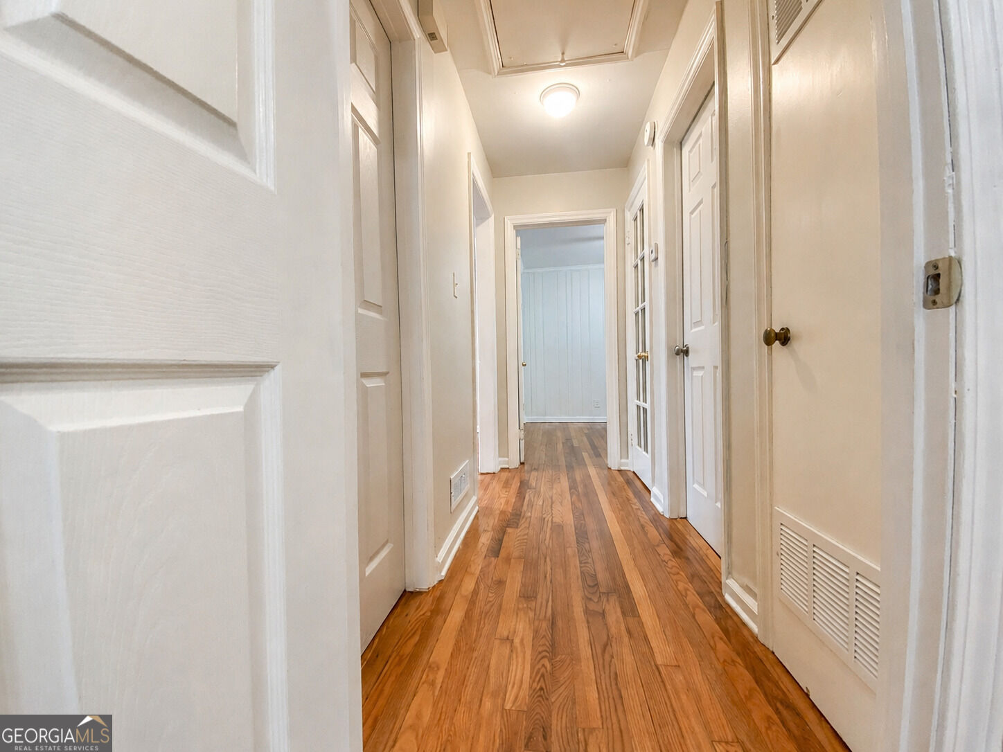 1010 Scott Circle Property Photo 19