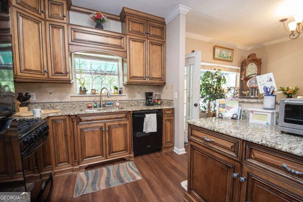510 Las Brasis Court Property Photo 13