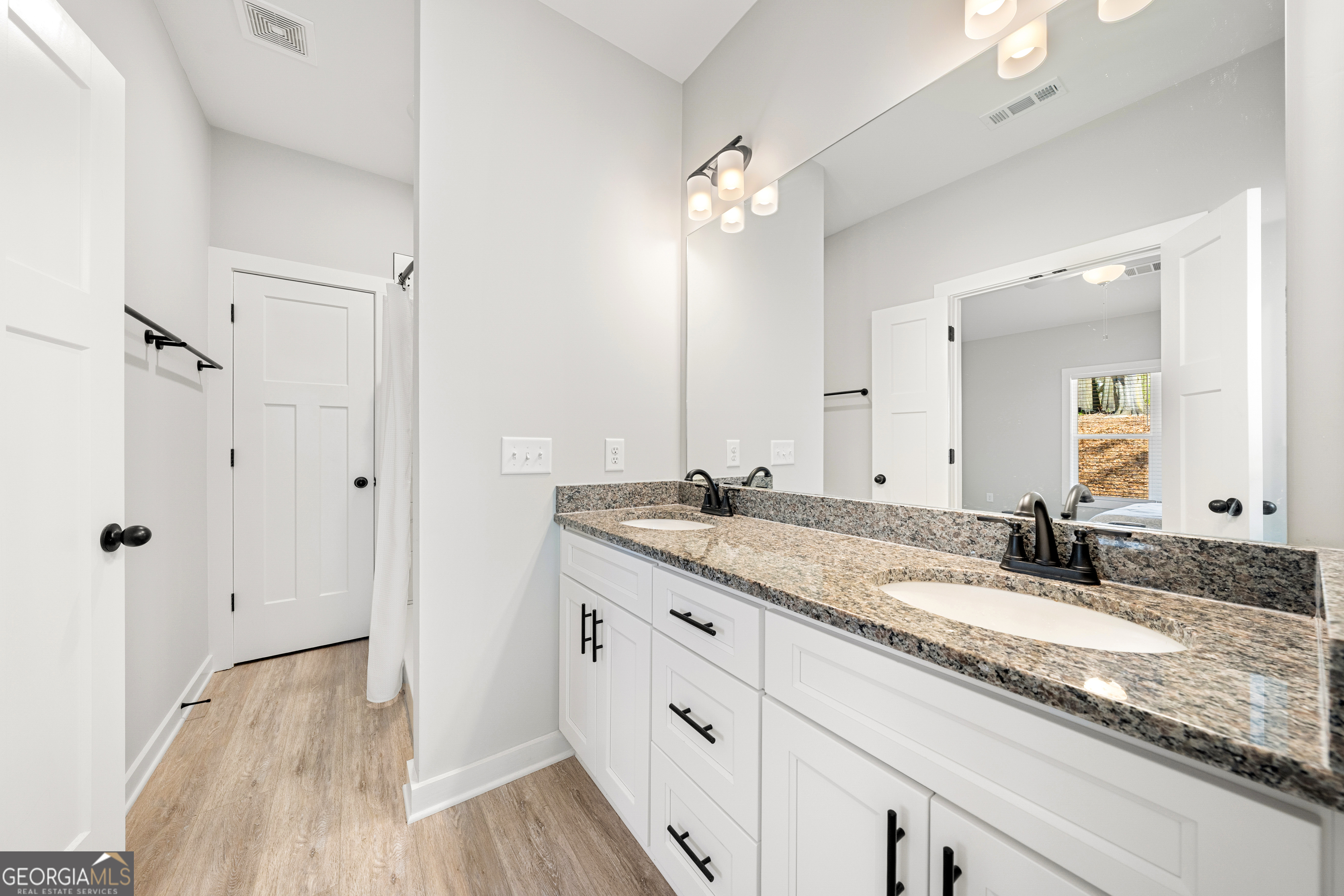 142 Fairview Station Property Photo 26
