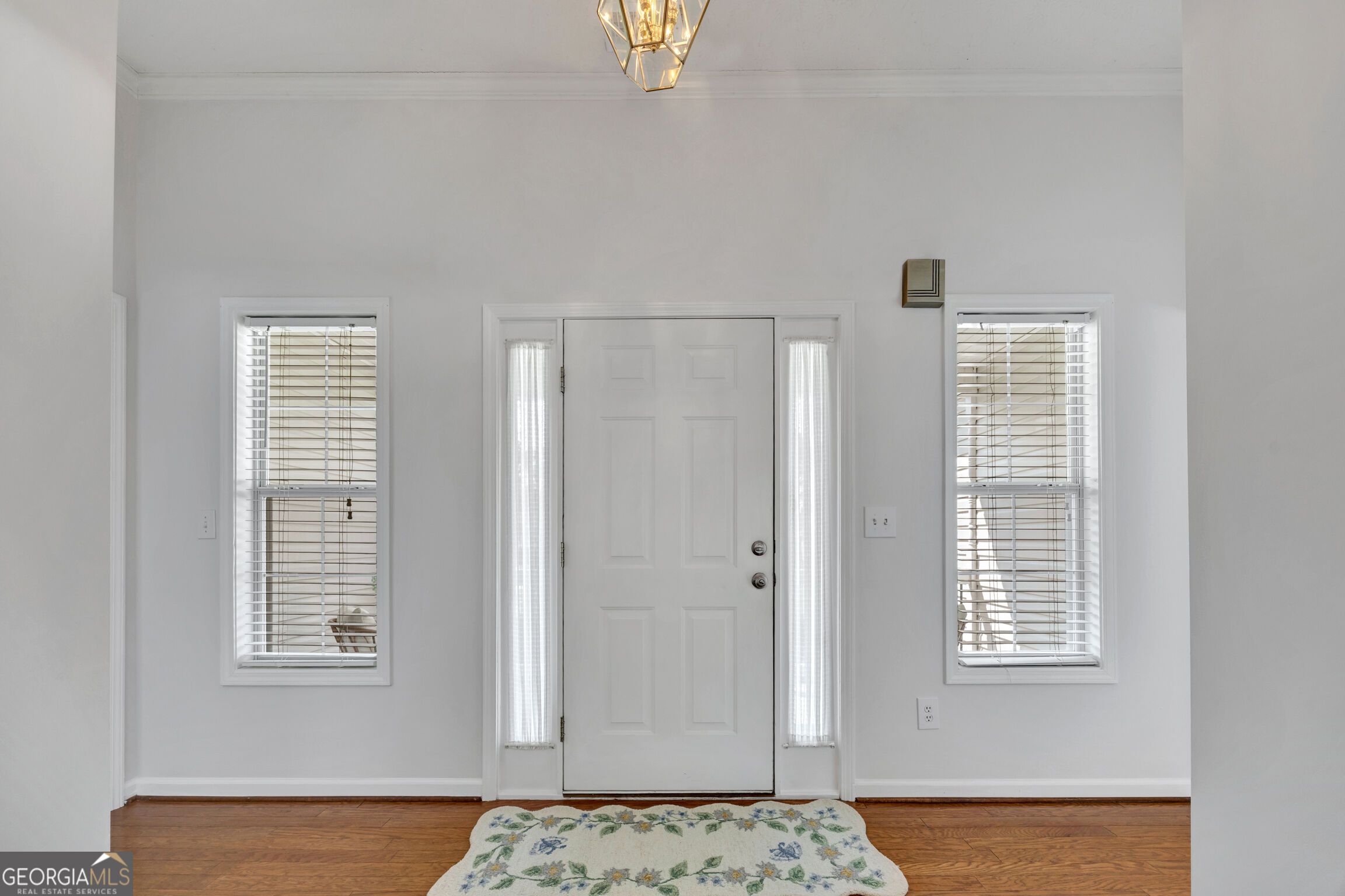 158 Cole Circle Property Photo 4