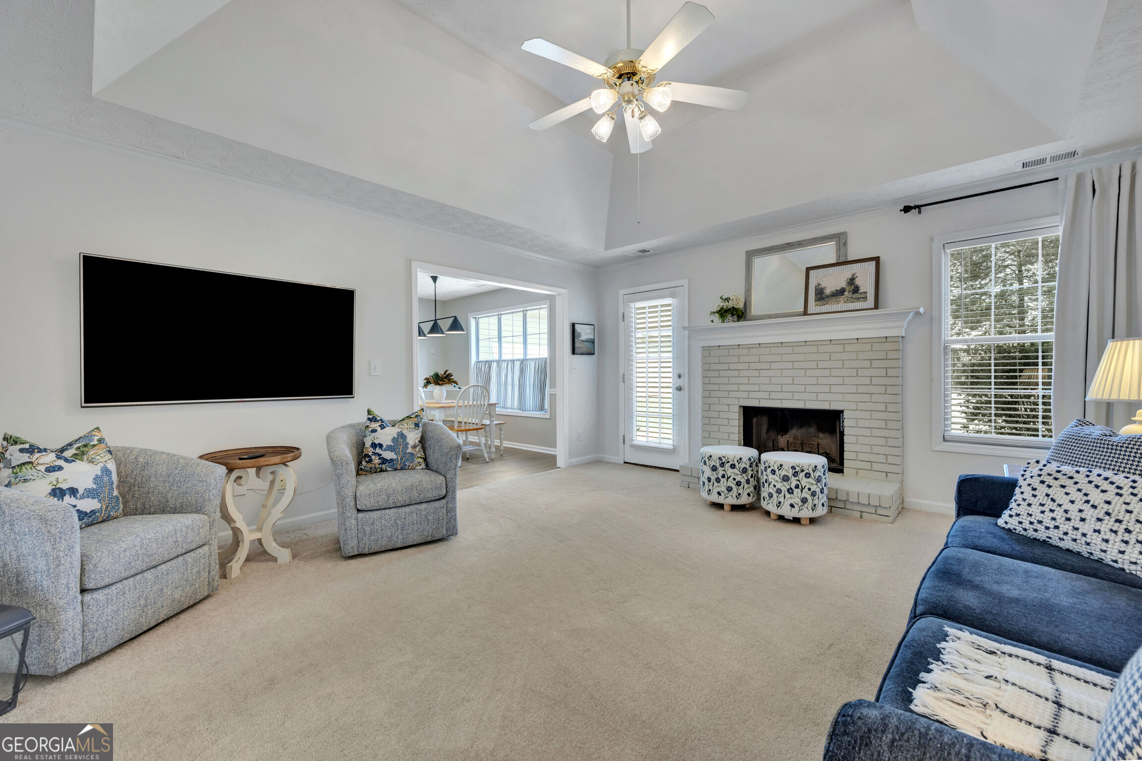 158 Cole Circle Property Photo 8