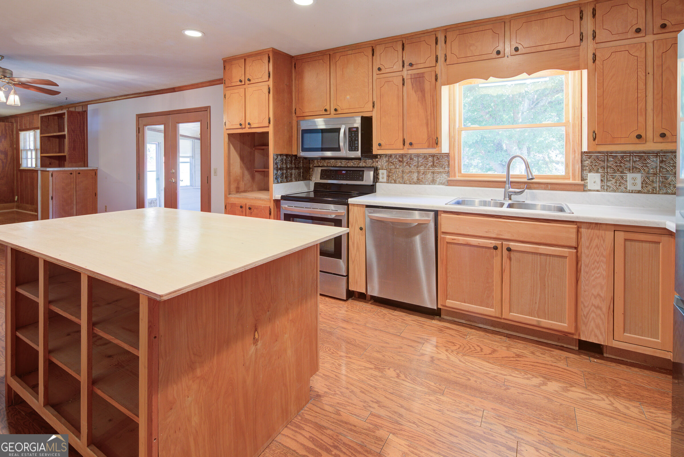 120 Windy Hill Drive Property Photo 7