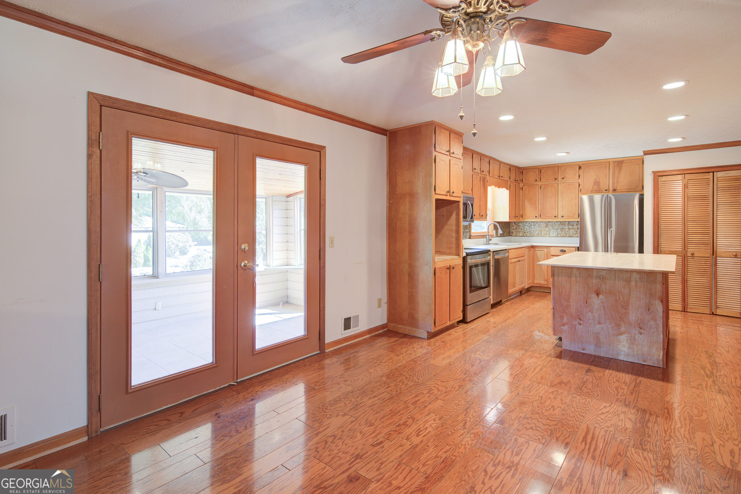 120 Windy Hill Drive Property Photo 9